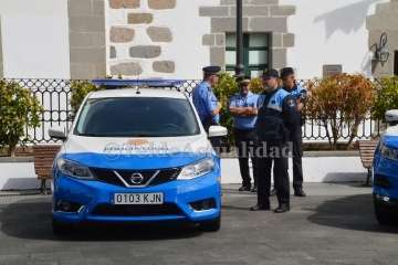 Presentación de los nuevos vehículos de la Policía Local de Telde (Foto TA)